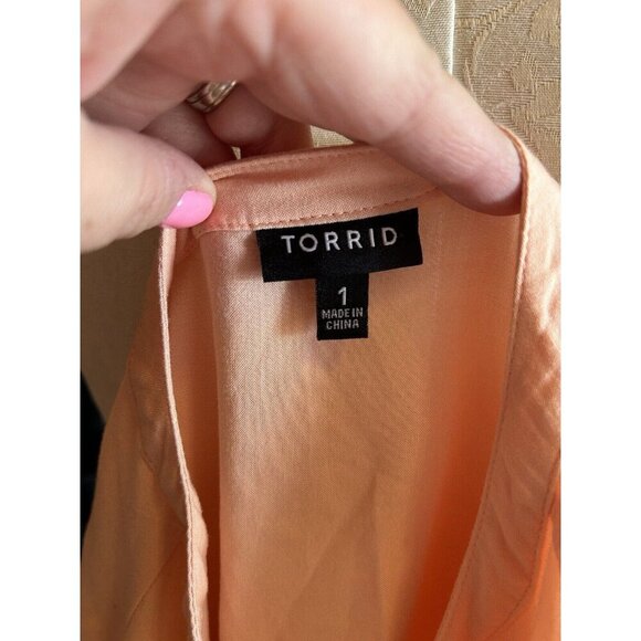 Torrid Women's Plus Size Babydoll Top Melon Peach Solid Button Down Sz 1 (1X) - Picture 7 of 9